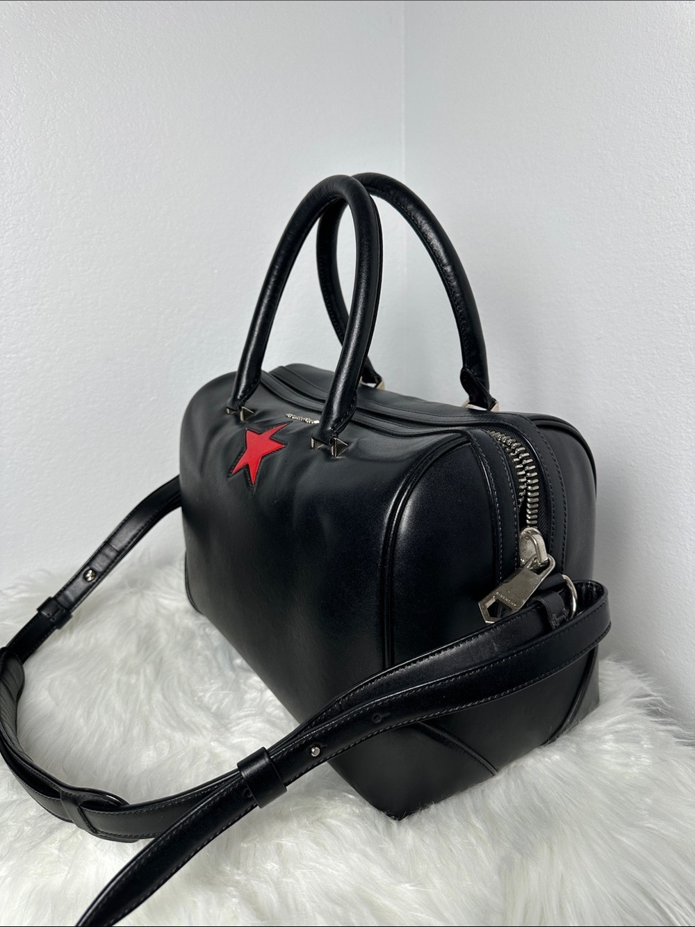 💯Authentic Givenchy Black Leather Star Satchel Crossbody Bag🍀 - Picture 5 of 16